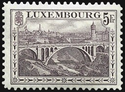 Adolph-Brücke über die Petrusse